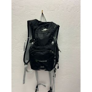 High Sierra Black 2L‎ Hiking Backpack Airflow Cooled Back Multiple Pockets